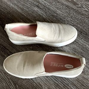 Dr. Sholl’s Taupe Shoe 8